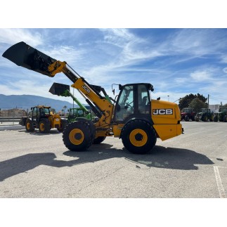 MANIPULADOR TELESCOPICO JCB TM320