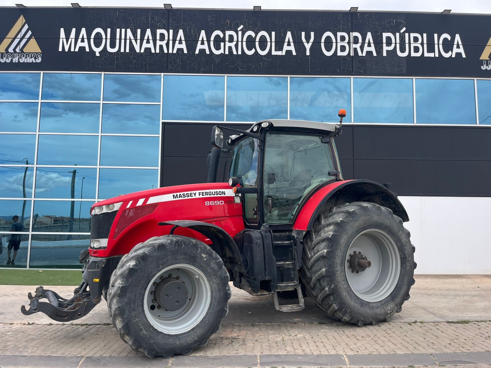 MASSEY FERGUSON 8690