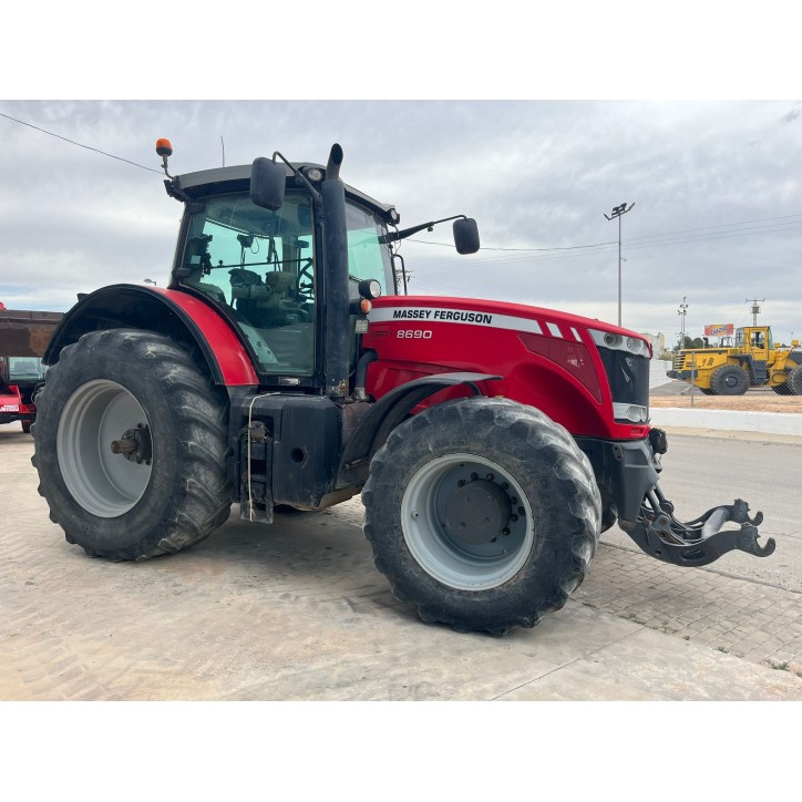 MASSEY FERGUSON 8690