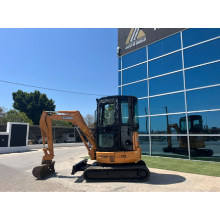 MINI EXCAVADORA CASE CX22B