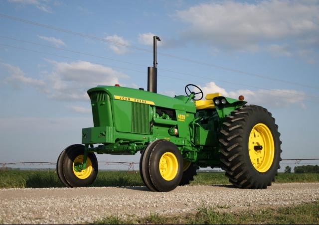 John Deere 4020