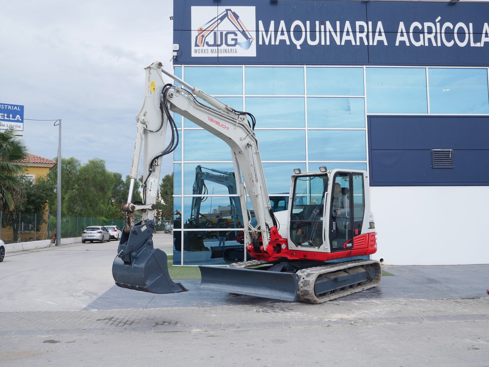 Excavadora Takeuchi TB 290 Excavadora Takeuchi TB 290 del 2015 con 6.000 horas y enganche rápido