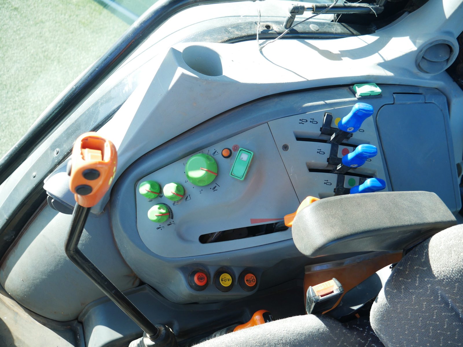 Tractor Deutz-Fahr 5100.4 D del 2020 con 1.900 horas