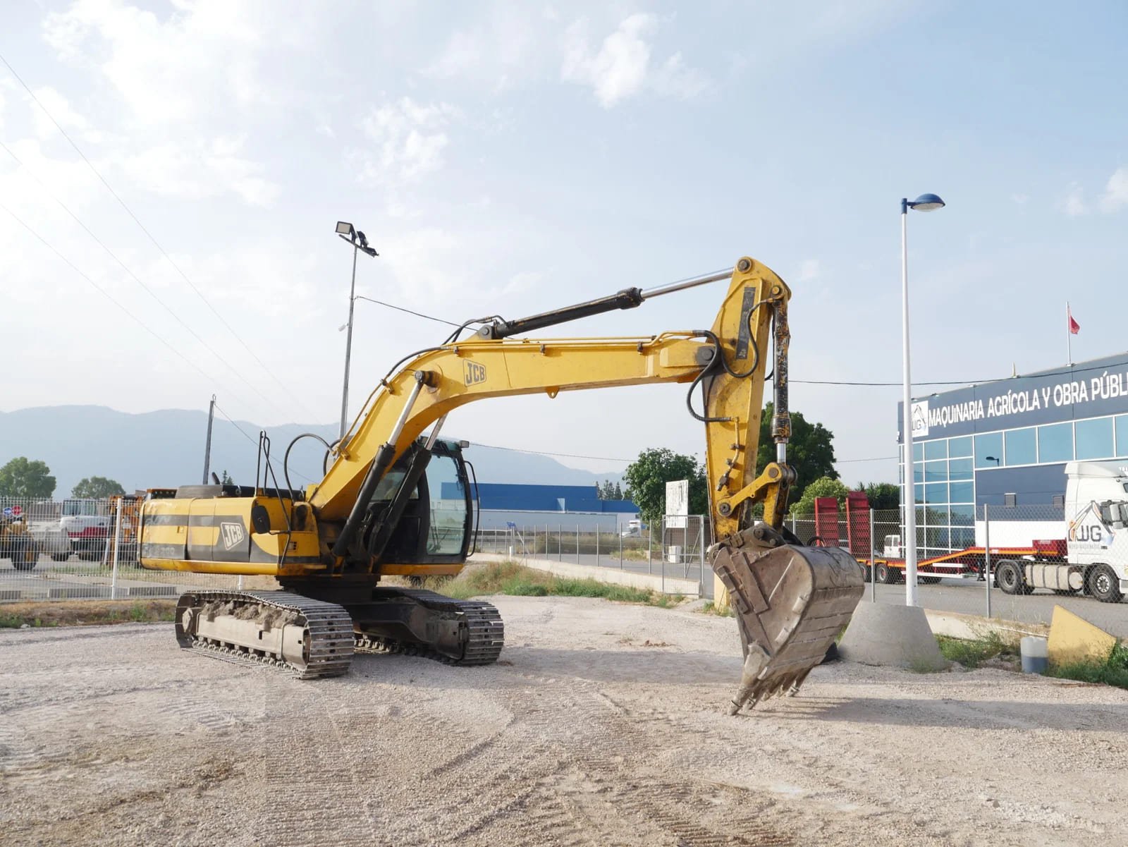 Excavadora-de-cadenas-JCB-JS200 (6)