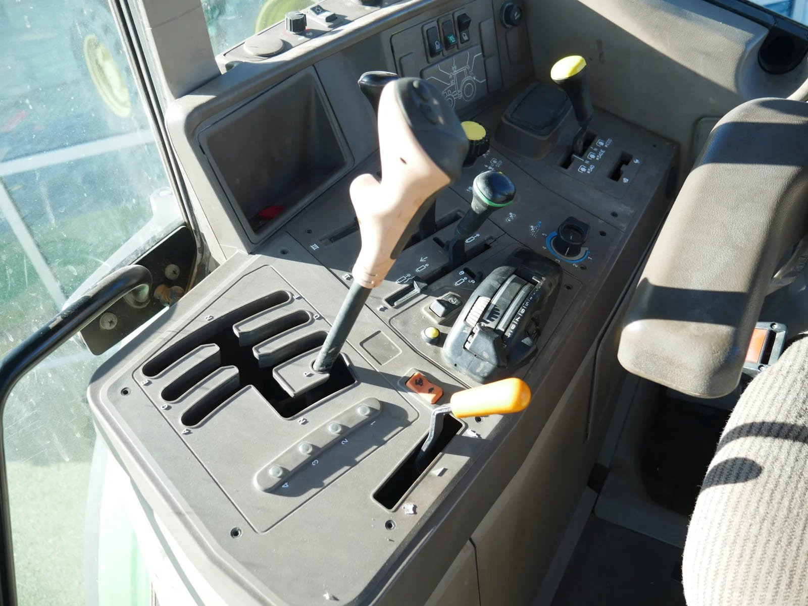 Tractor John Deere 6534- oferta segunda mano (7)