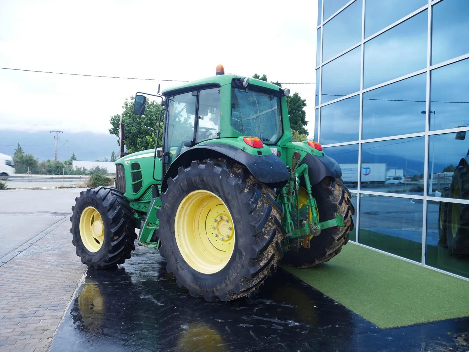 Tractor John Deere 6630 Premium-segunda mano (5)