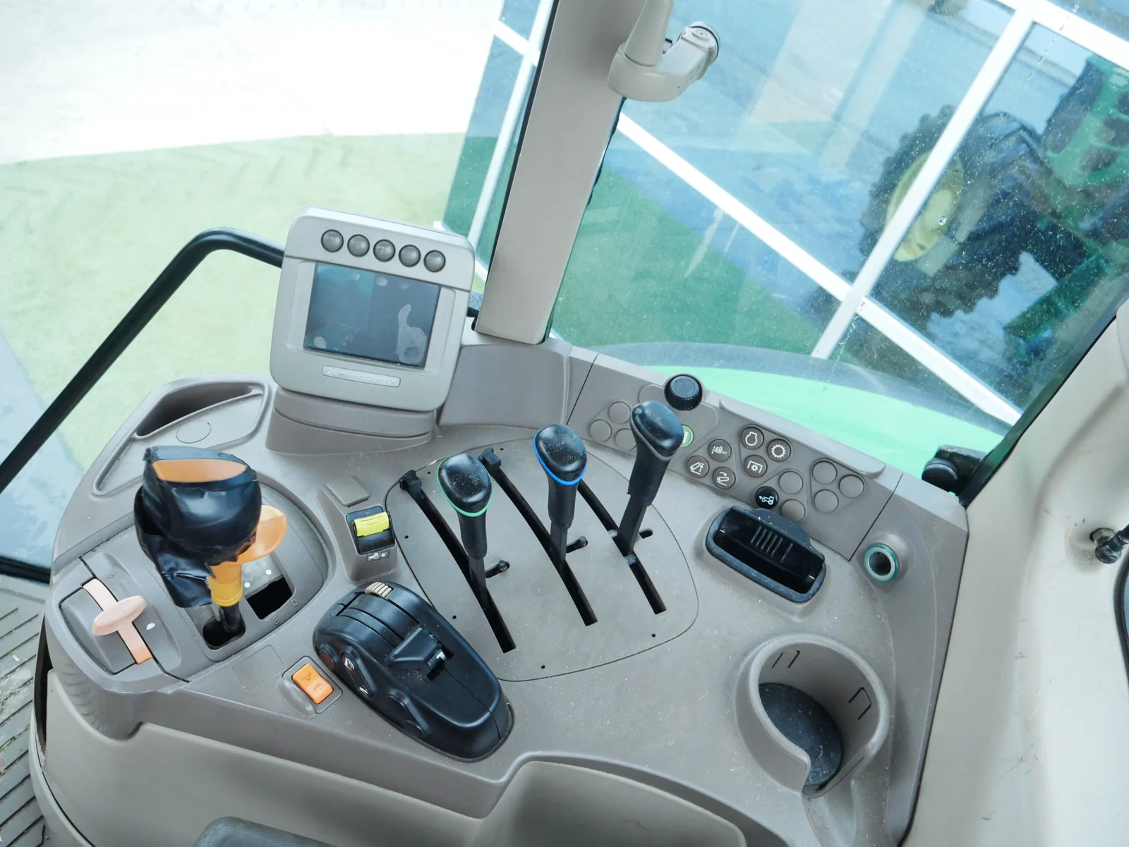 Tractor John Deere 6830 Premium (4)