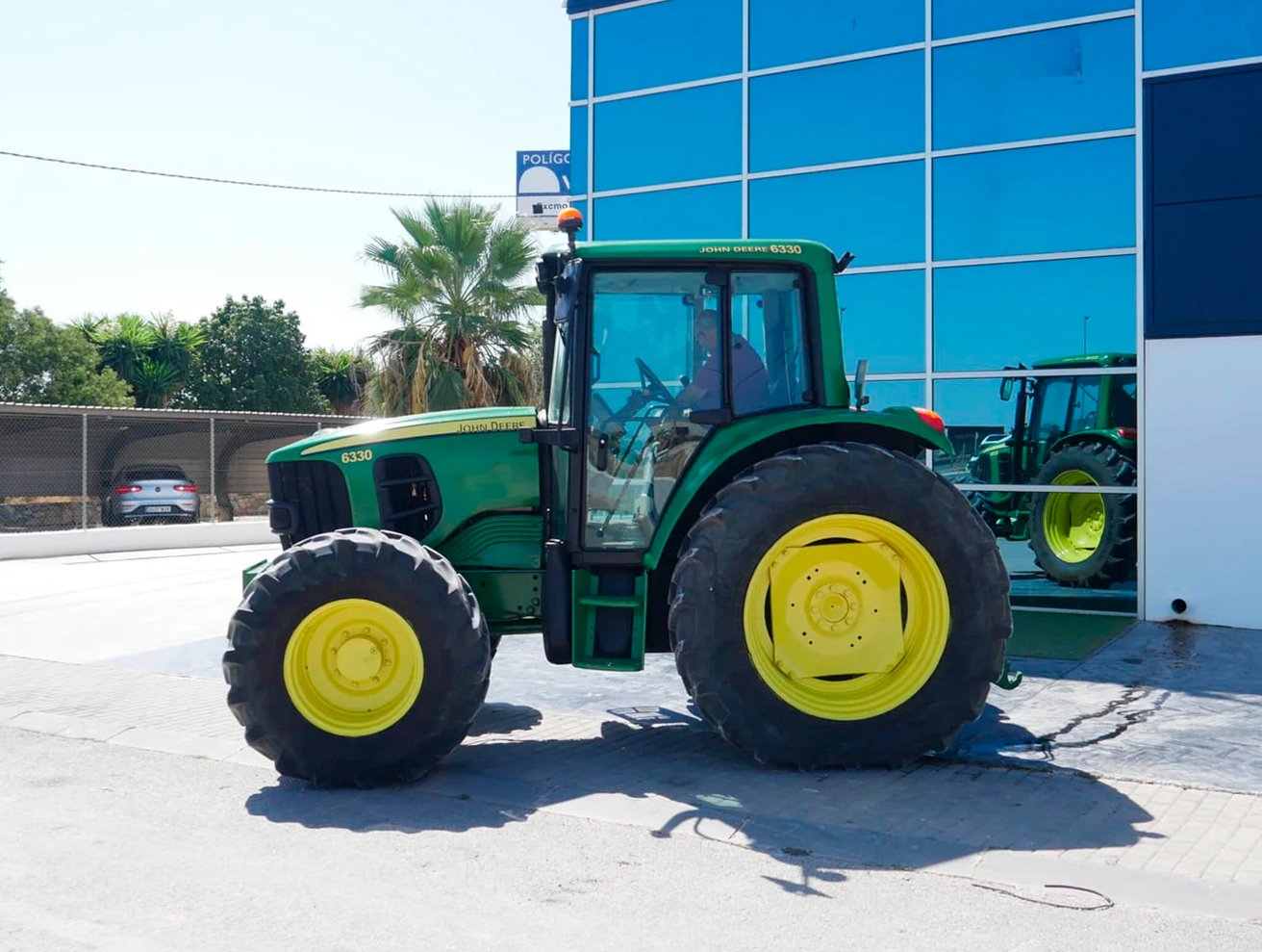 Tractor-John_Deere-6330-Premium (4)