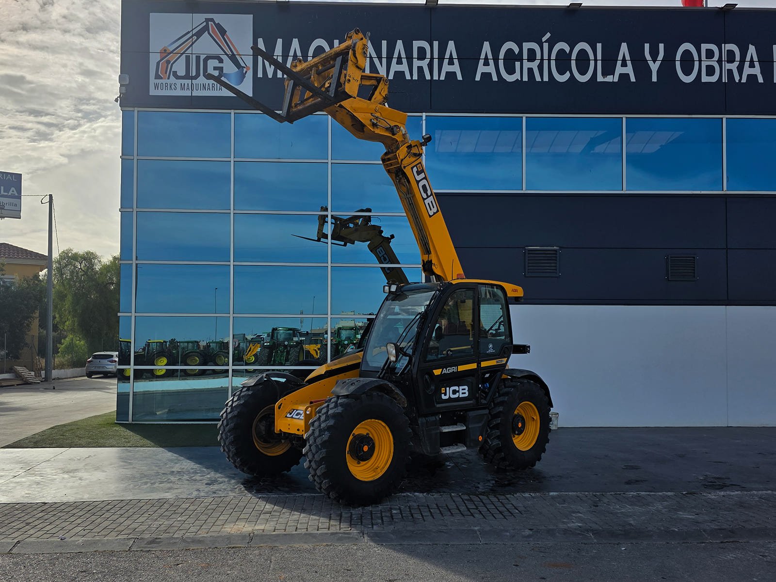 Vista frontal JCB 538-60 AGRI en excelente estado