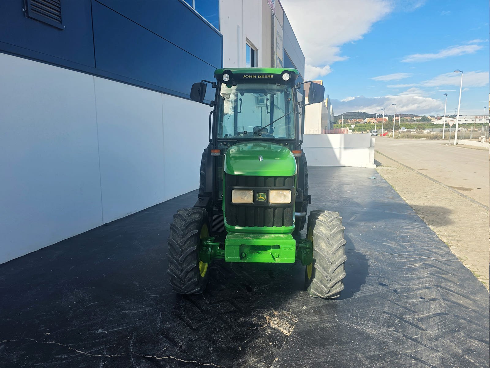 John Deere 5515 F disponible en JJG Works