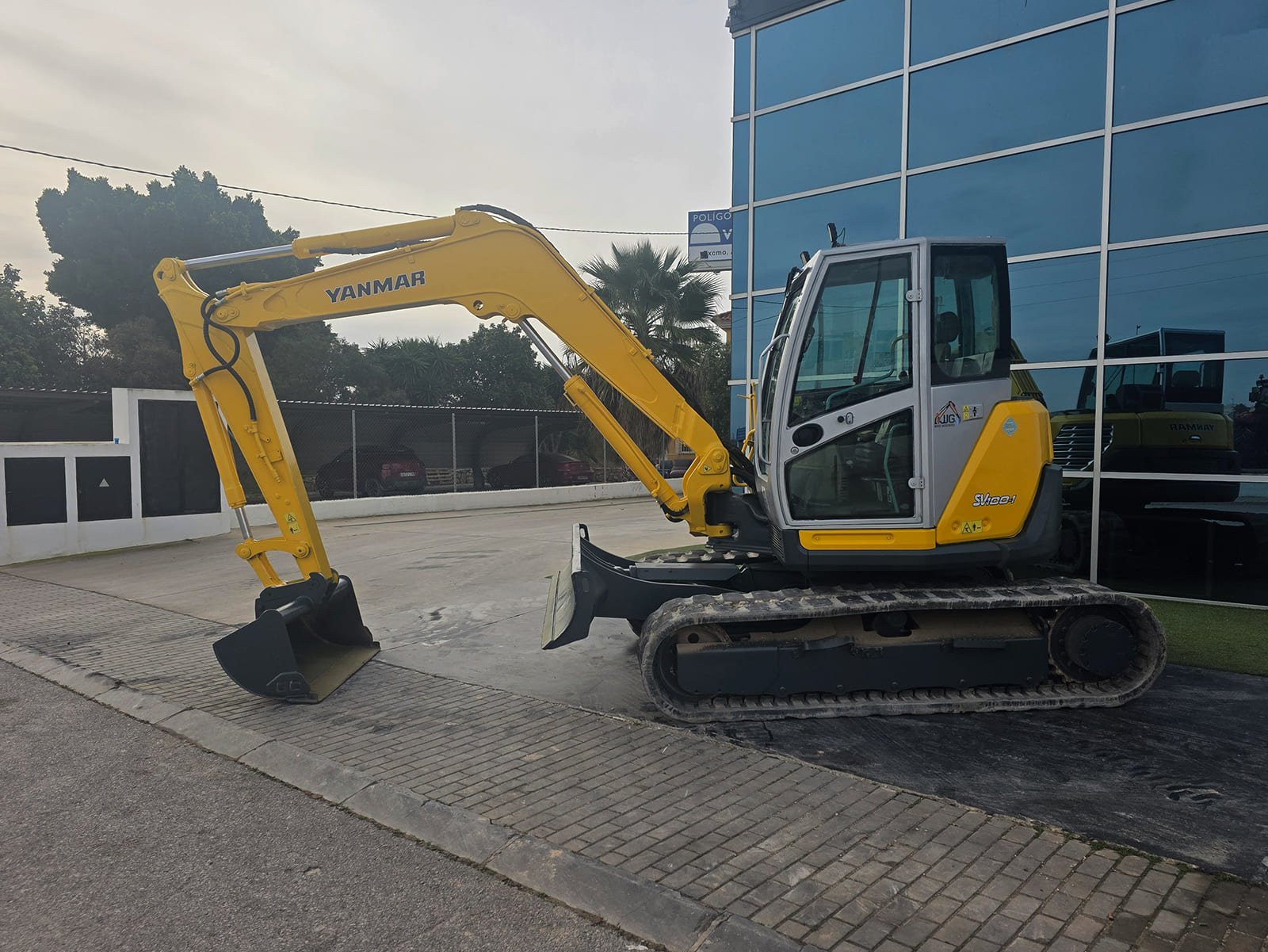Maquinaria construcción Yanmar SV100 2011