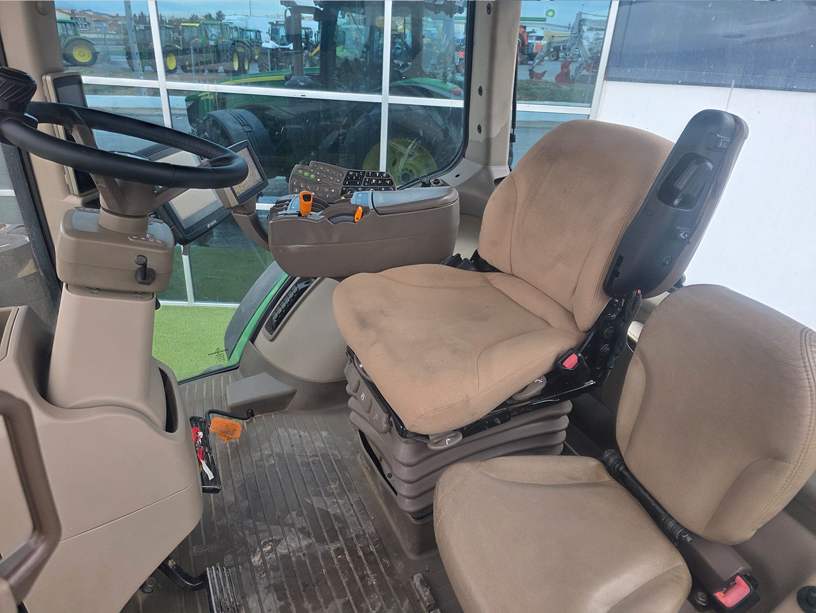 John Deere 8360 R maquinaria profesional agrícola