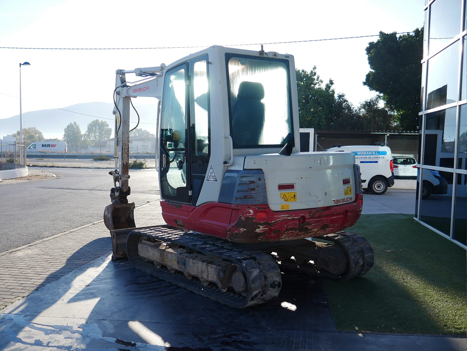 Sistema hidráulico potente en miniexcavadora Takeuchi TB250