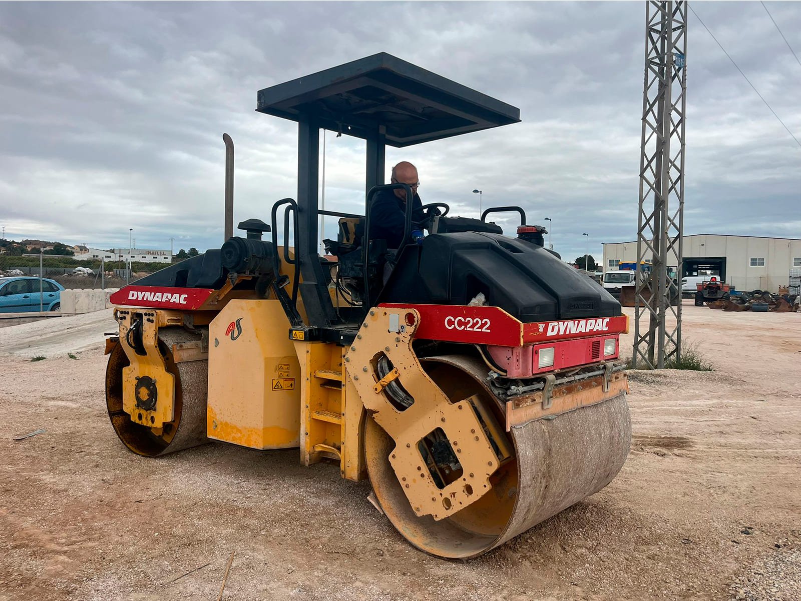 Dynapac CC 222. Año 1996. 8.000 horas. Rodillo doble tambor (tándem)