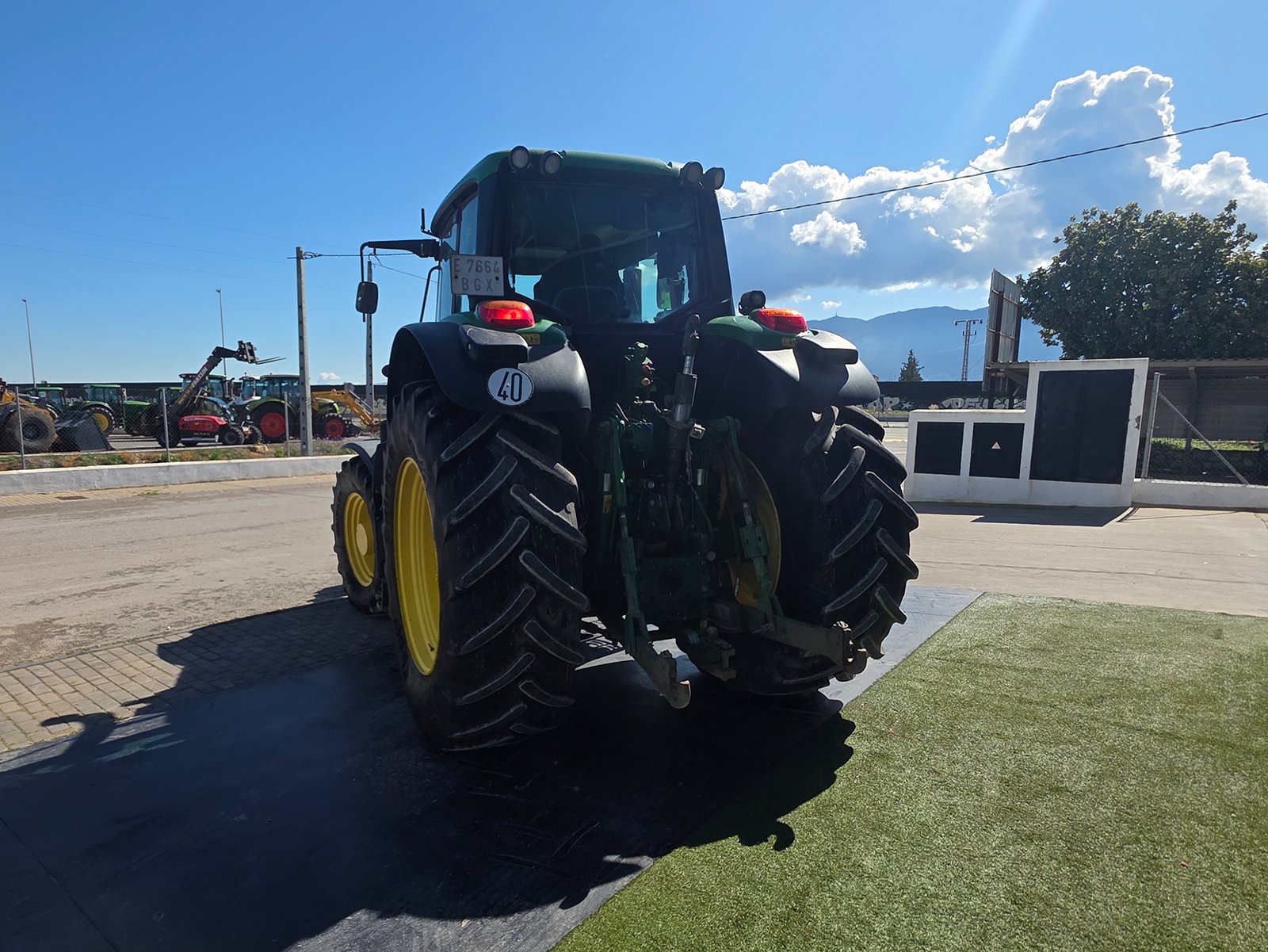 Tractor John Deere serie 6M alta potencia