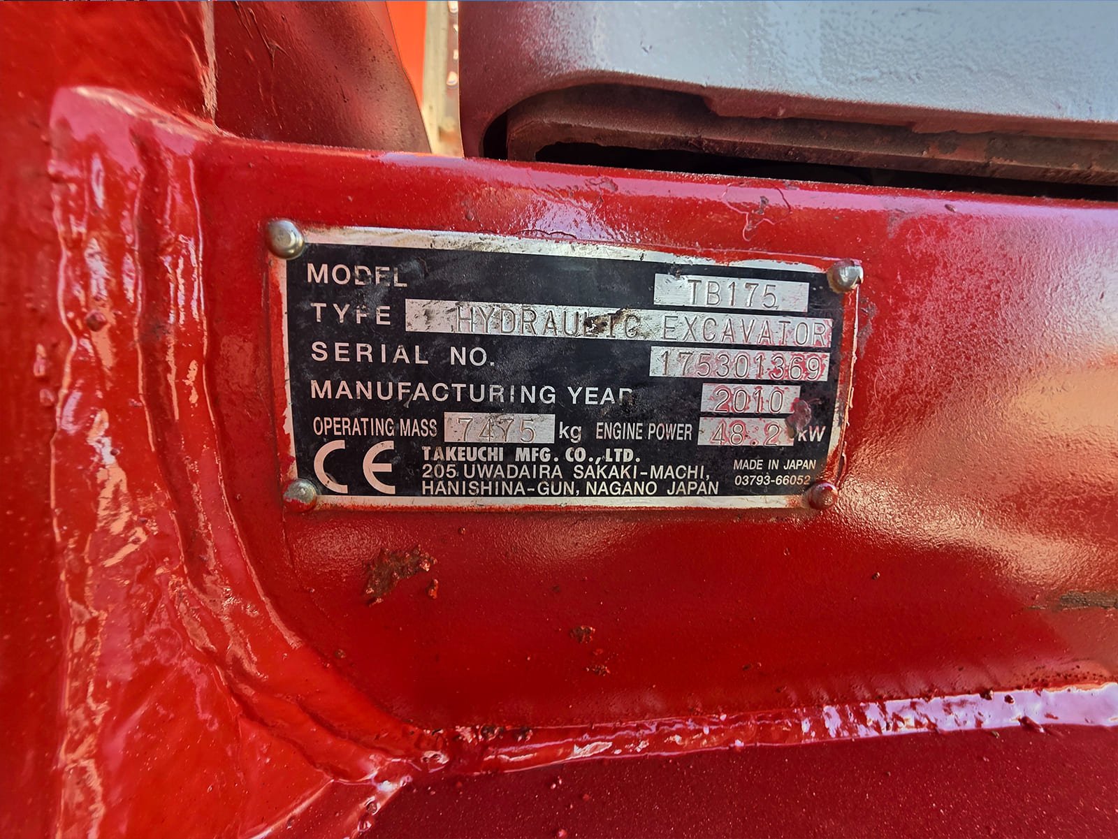 Excavadora compacta 7 toneladas con gran estabilidad