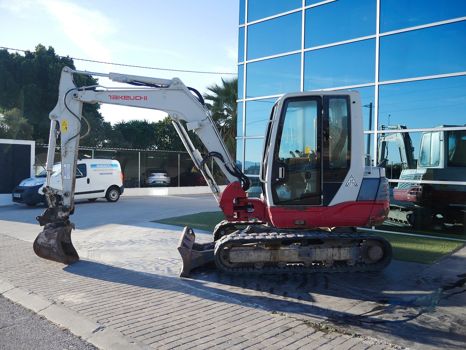 Takeuchi TB250 2018 en venta en España con 3.000 horas Miniexcavadora Takeuchi TB250 5 toneladas segunda mano