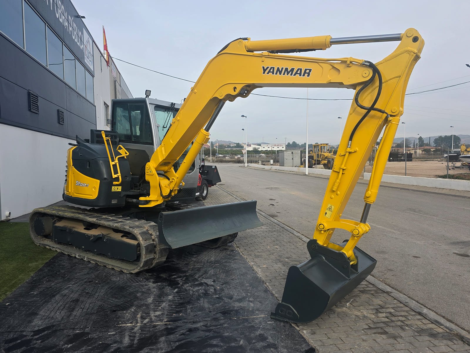 Yanmar SV100 ideal para obra pública