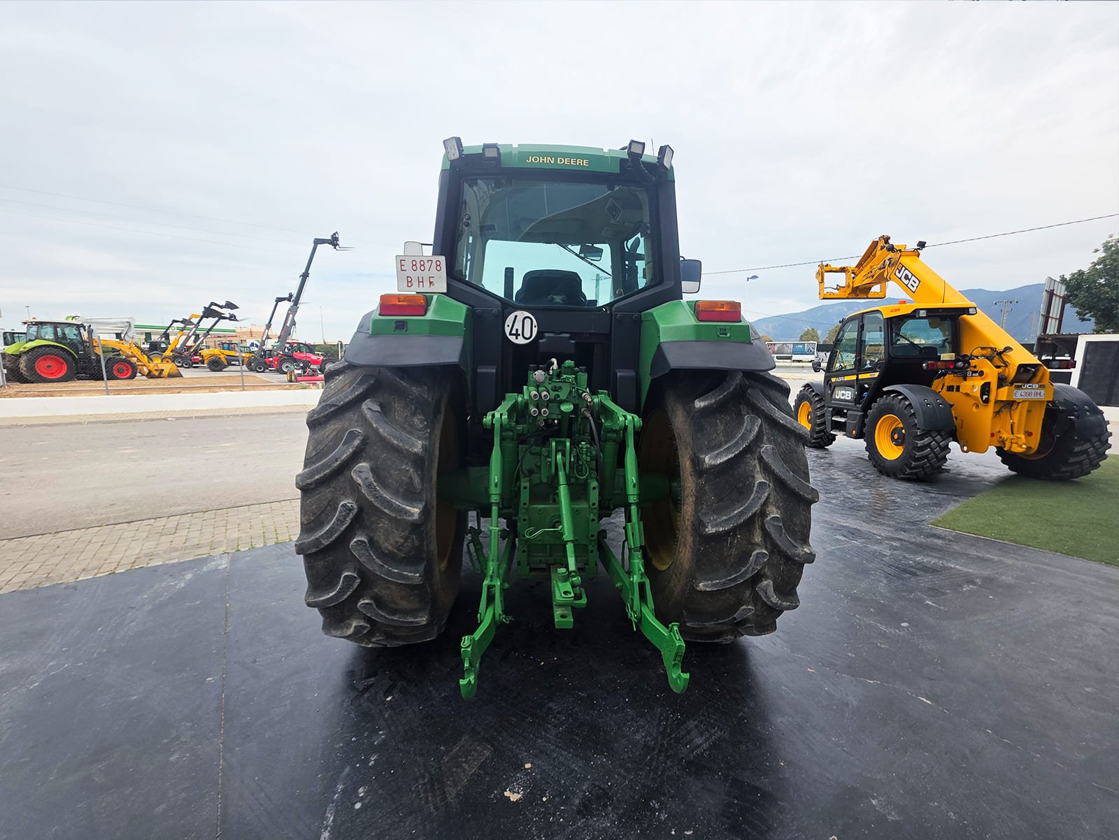 Neumáticos agrícolas John Deere 6910 Panel de control del John Deere 6910 Tractor John Deere 6910 maquinaria agrícola usada