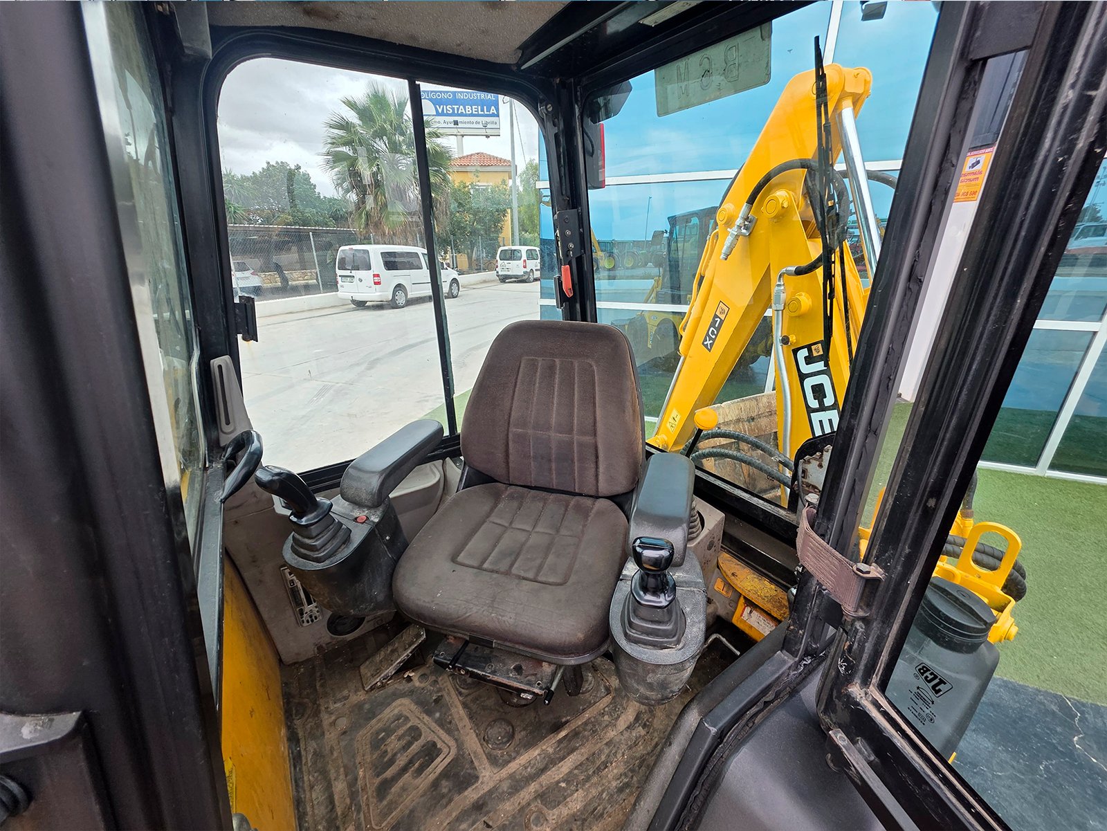 Vista frontal JCB 1CX usada Parte trasera JCB 1CX excavadora Cabina JCB 1CX interior