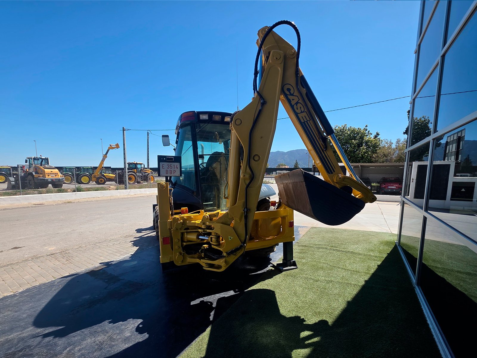 Retroexcavadora CASE 580 Super LE 97 CV en obra