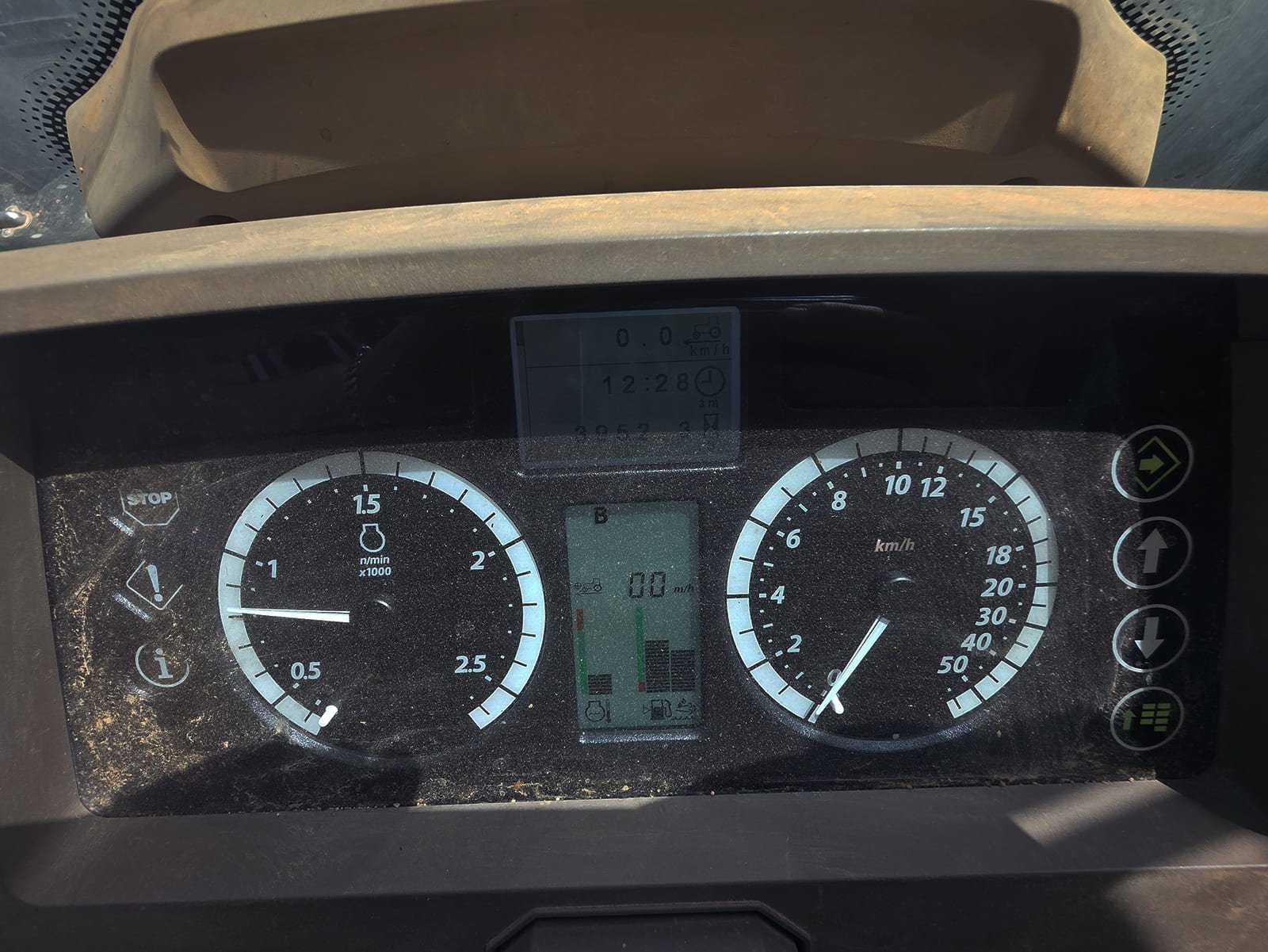 John Deere 6175M maquinaria agrícola moderna Detalle del chasis John Deere 6175M Tractor agrícola John Deere 6175M en venta Cabina panorámica John Deere 6175M