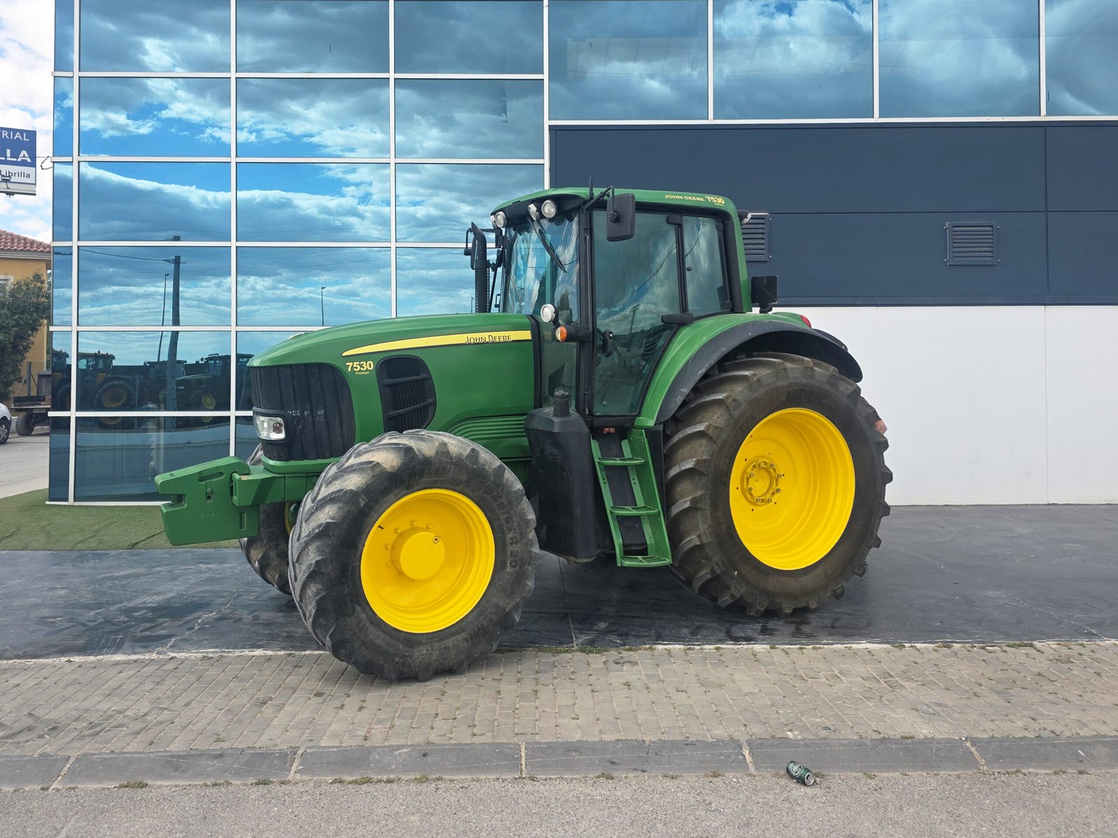 Elevador trasero John Deere 7530 Premium Tractor agrícola premium John Deere usado John Deere 7530 Premium maquinaria agrícola