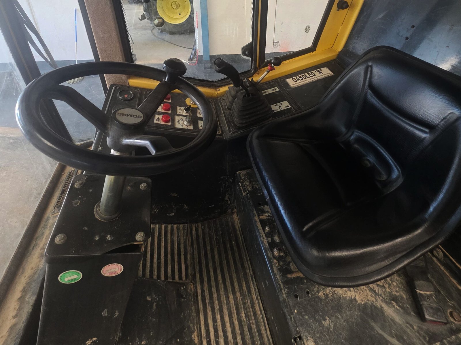 Rodillo para movimiento de tierras Bomag BW 211 D-3 listo para trabajar Compactador de explanadas Bomag Bomag BW 211 maquinaria de segunda mano
