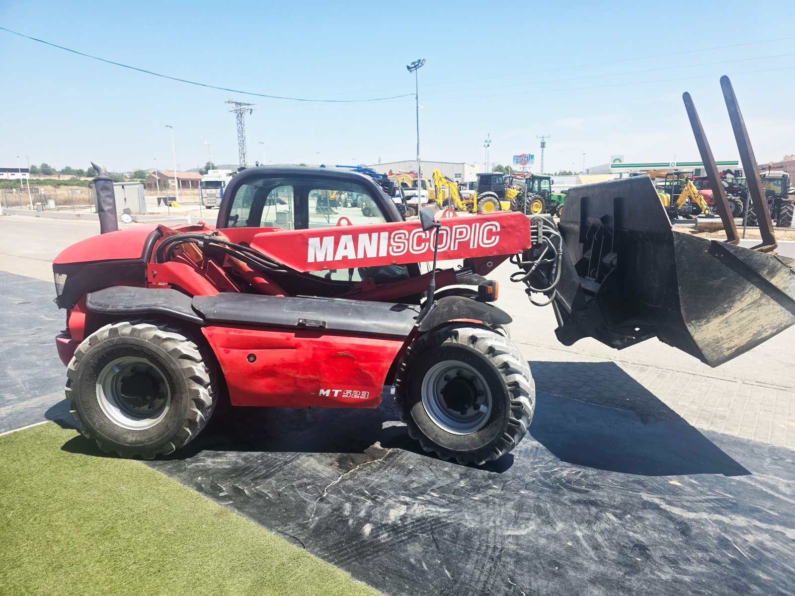 Manipulador telescópico 4x4 Manitou Sistema hidráulico Manitou MT 523 Manitou MT 523 listo para trabajar Telescópico compacto para agricultura Manitou MT 523 maquinaria de segunda mano