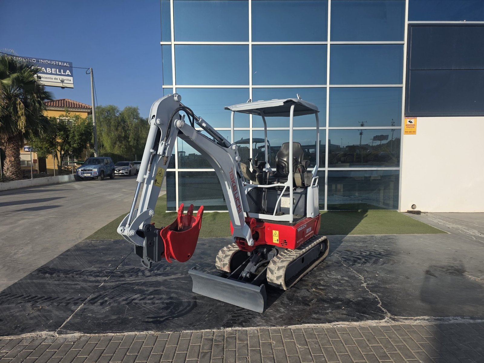 akeuchi TB217R con enganche rápido Enganche rápido Takeuchi TB217R Takeuchi TB217R instalación martillo Instalación hidráulica Takeuchi TB217R Motor Yanmar Takeuchi TB217R Miniexcavadora Yanmar 15 CV Takeuchi TB217R 1.790 kg