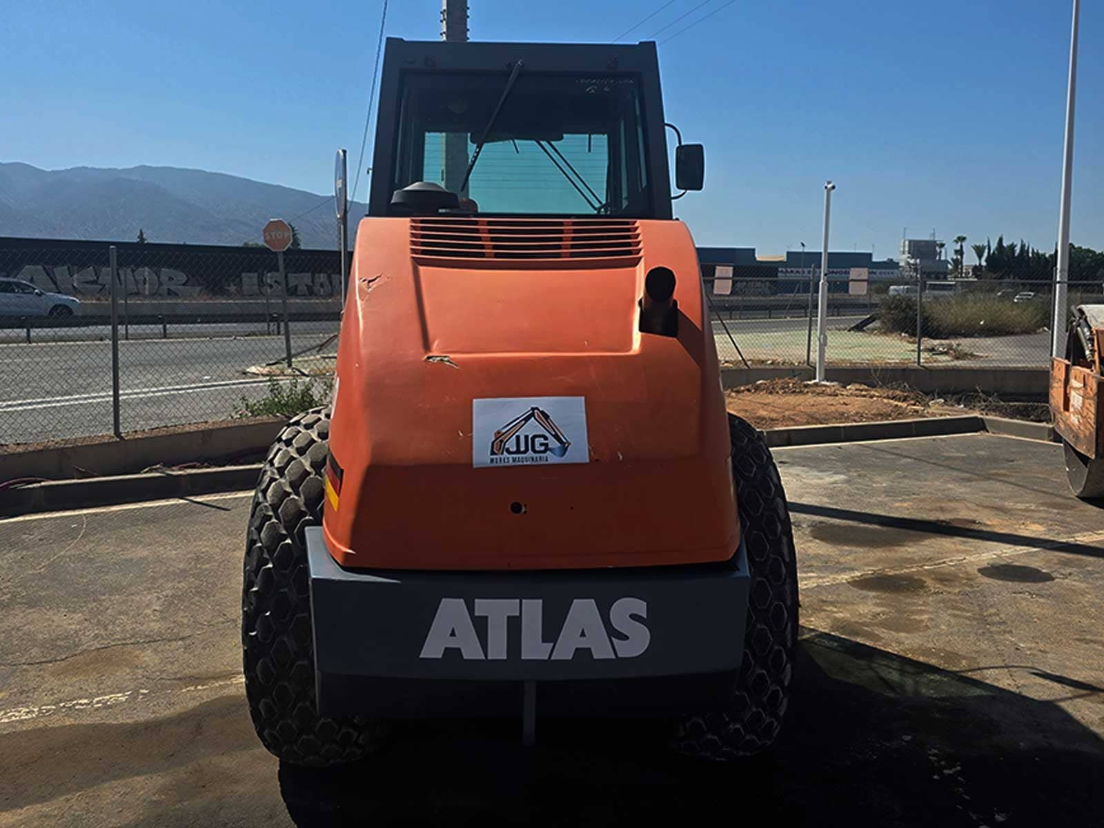 Puesto de conducción Atlas AW 1070 Rodillo Atlas segunda mano Murcia Atlas AW 1070 disponible en Murcia Maquinaria compactación segunda mano Rodillo compactador para carreteras