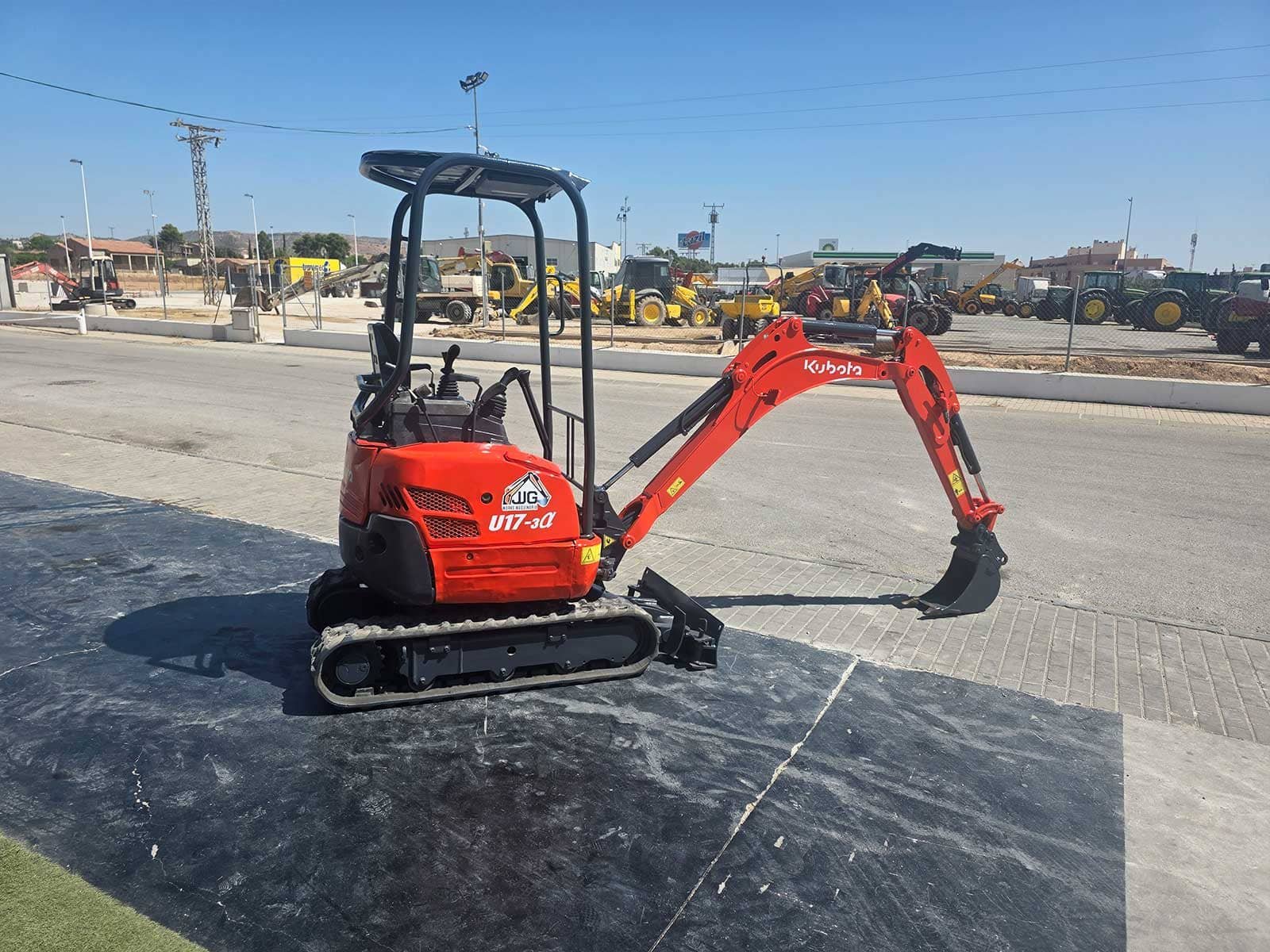 Kubota U17-3α segunda mano Miniexcavadora Kubota U17-3α Kubota U17-3α año 2017 Kubota U17-3α con 5.000 horas Kubota U17-3α en venta Kubota U17-3α de ocasión Miniexcavadora Kubota segunda mano Kubota U17-3α vista lateral Kubota U17-3α vista frontal