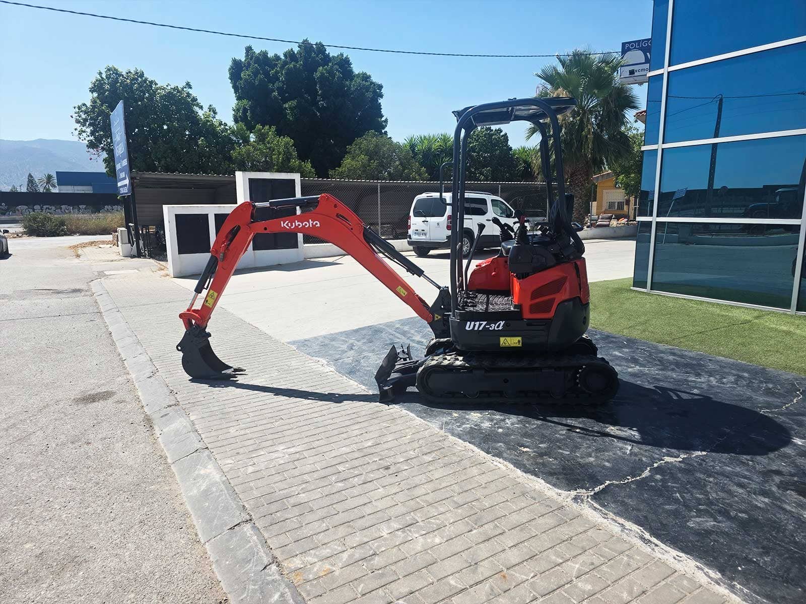 Kubota U17-3α Zero Tail Swing Tren de rodaje extensible Kubota U17-3α Kubota U17-3α excavando Miniexcavadora Kubota para zanjas Kubota U17-3α para canalizaciones
