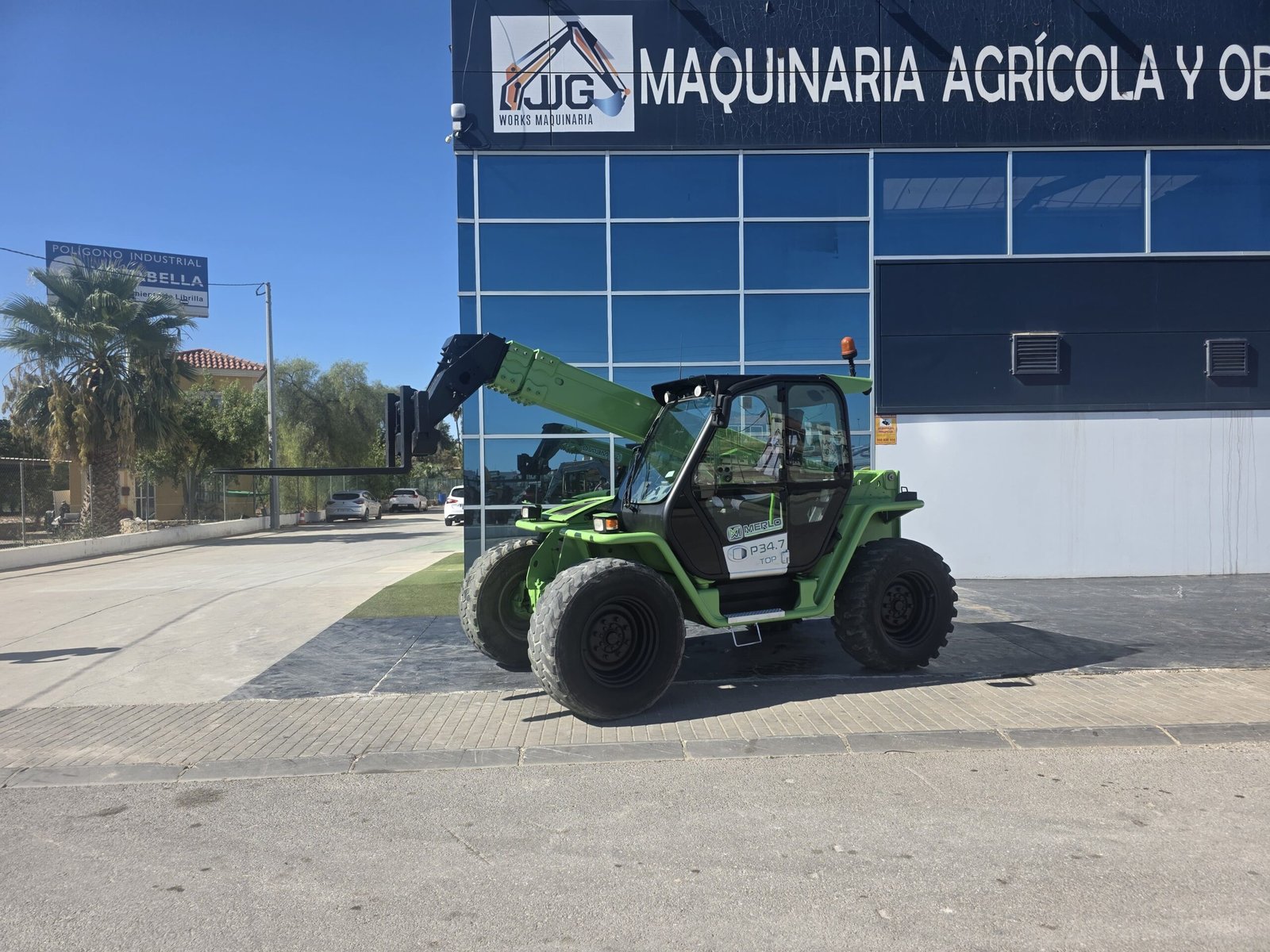 Interior Merlo Turbofarmer Merlo P 34.10 aire acondicionado Merlo P 34.10 trabajando Merlo Turbofarmer trabajos agrícolas Merlo P 34.10 para construcción Manipulador telescópico Merlo agrícola Merlo P 34.10 segunda mano Murcia Merlo P 34.10 JJG Works Maquinari