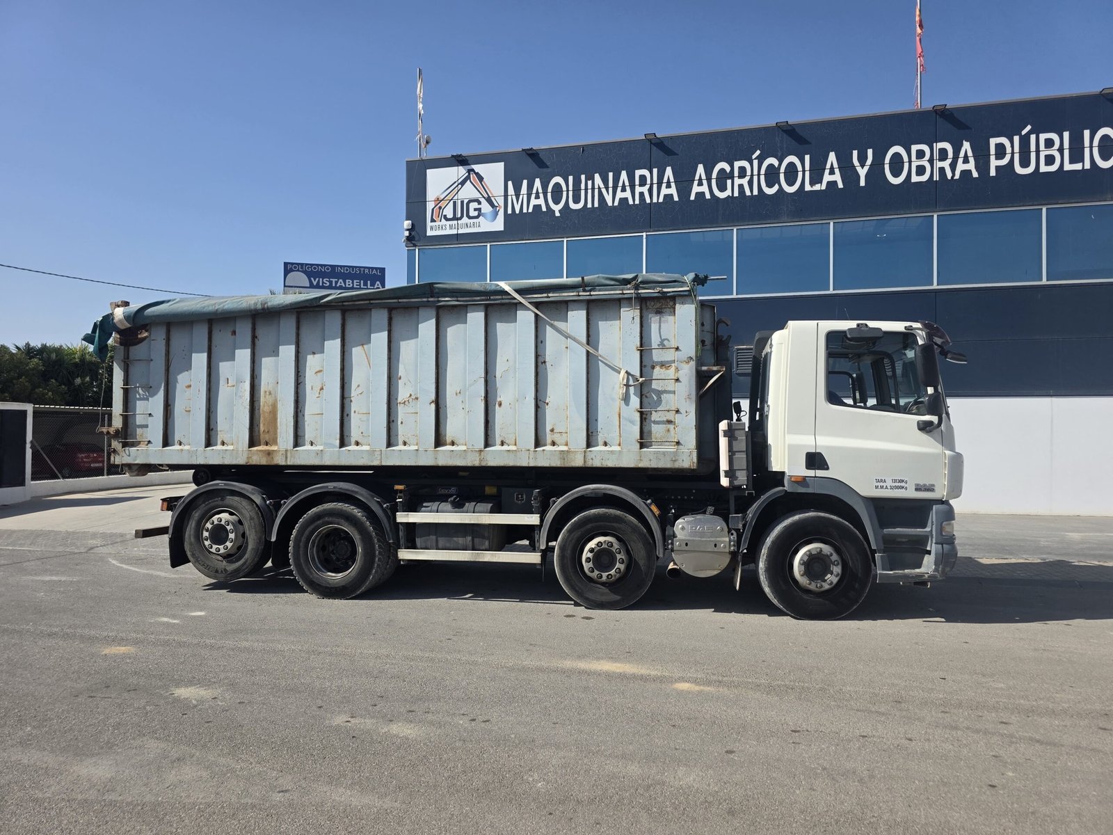 DAF CF 85.360 de ocasión DAF CF 85.360 usado Camión DAF segunda mano Camión DAF 8x2 DAF CF 85.360 cuatro ejes Camión DAF cuatro ejes