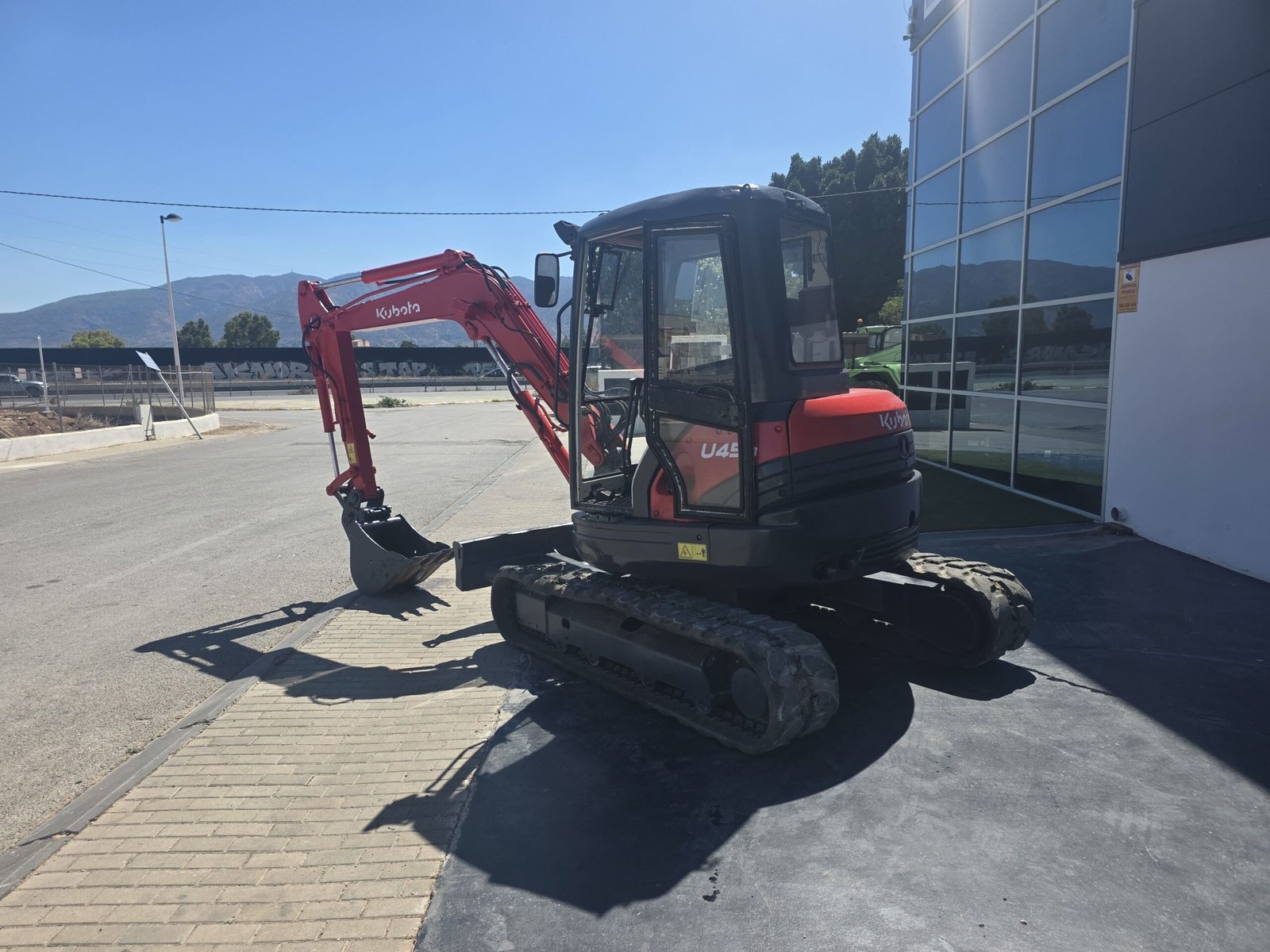 Kubota U45 giro cero Miniexcavadora giro cero Kubota Kubota U45 vista lateral Kubota U45 vista frontal Kubota U45 vista trasera